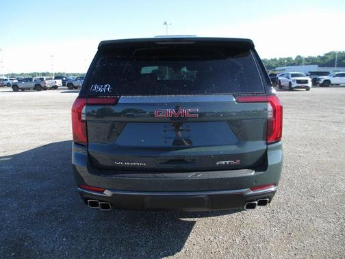 2025 GMC Yukon AT4