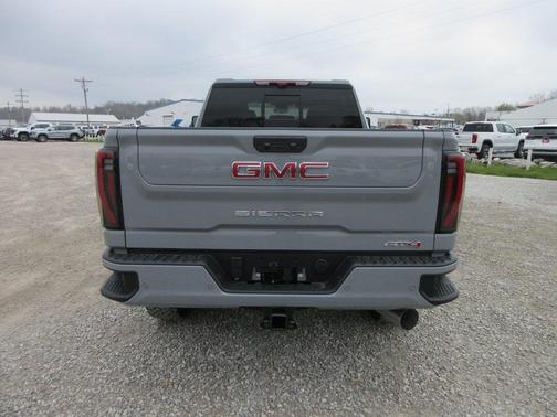 2025 GMC Sierra 2500 AT4