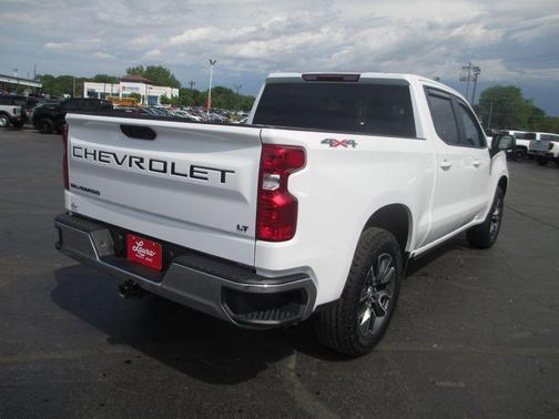 Summit White 2025 Chevrolet Silverado 1500 LT