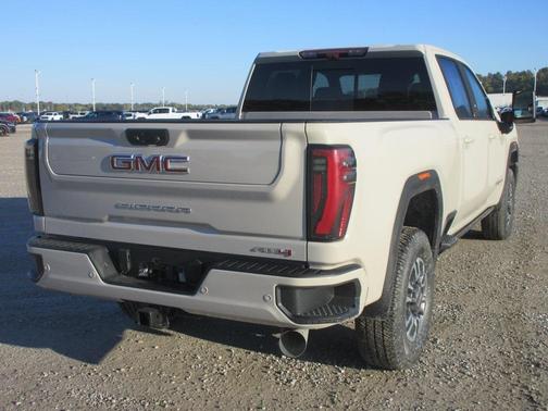 2026 GMC Sierra 2500 AT4