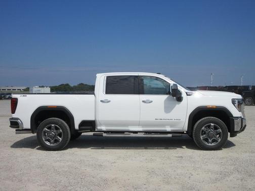 2025 GMC Sierra 2500 SLT