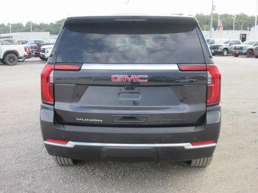 2025 GMC Yukon Elevation