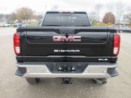 2026 GMC Sierra 3500 SLE