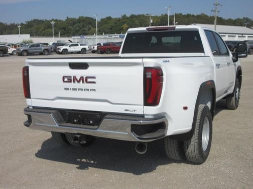 2026 GMC Sierra 3500 SLT