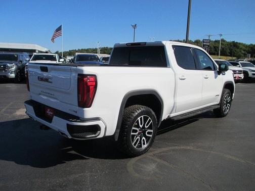 2022 GMC Sierra 1500 AT4