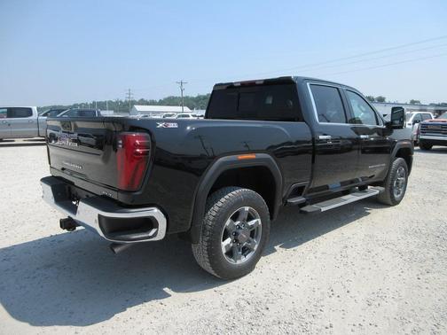 2025 GMC Sierra 2500 SLT