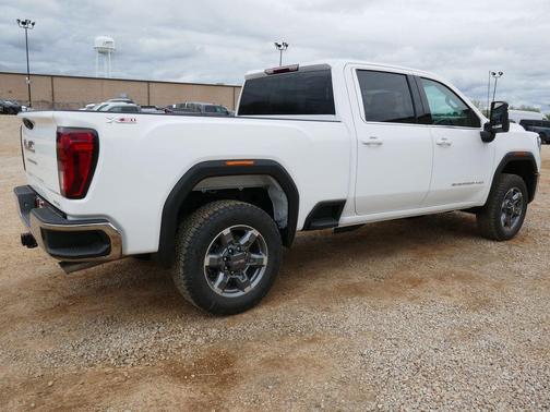 Summit White 2026 GMC Sierra 2500 SLE