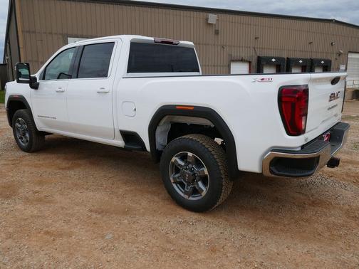 Summit White 2026 GMC Sierra 2500 SLE