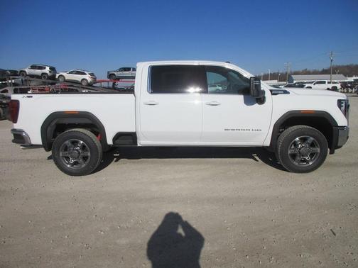 2026 GMC Sierra 2500 SLE
