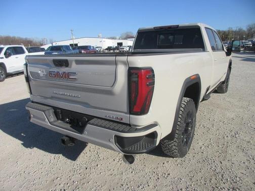 2026 GMC Sierra 3500 AT4