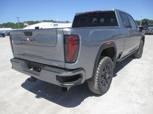 Sterling 2026 GMC Sierra 2500 AT4