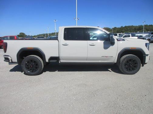 2026 GMC Sierra 2500 AT4