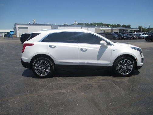 Crystal White Tri-Coat 2017 Cadillac XT5 Premium Luxury