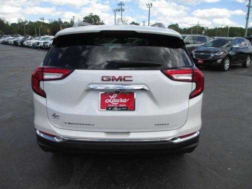 2024 GMC Terrain SLT