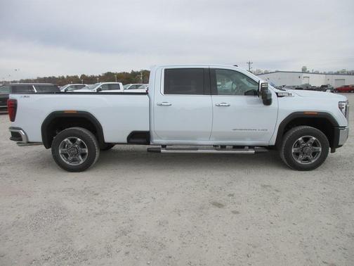 2026 GMC Sierra 3500 SLT