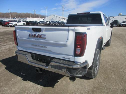 2026 GMC Sierra 3500 SLE