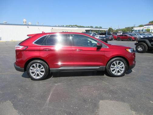 2019 Ford Edge Titanium