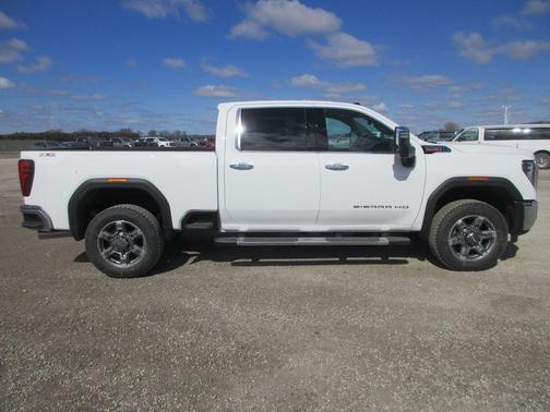 2026 GMC Sierra 2500 SLT