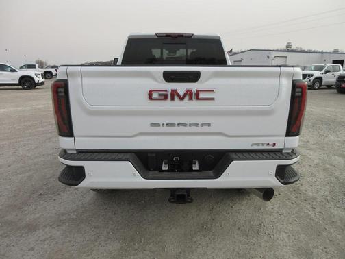 2025 GMC Sierra 2500 AT4