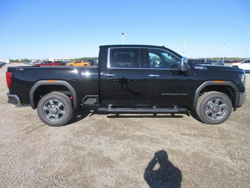 2026 GMC Sierra 2500 SLT