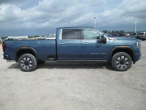 2025 GMC Sierra 3500 Denali