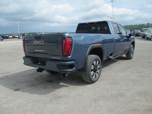 2025 GMC Sierra 3500 Denali