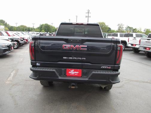 2024 GMC Sierra 2500 AT4