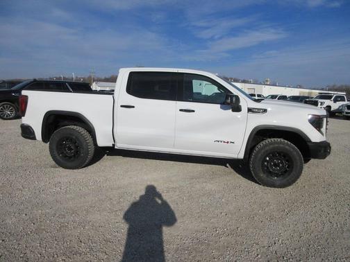 2025 GMC Sierra 1500 AT4X