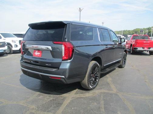 2021 GMC Yukon XL SLT