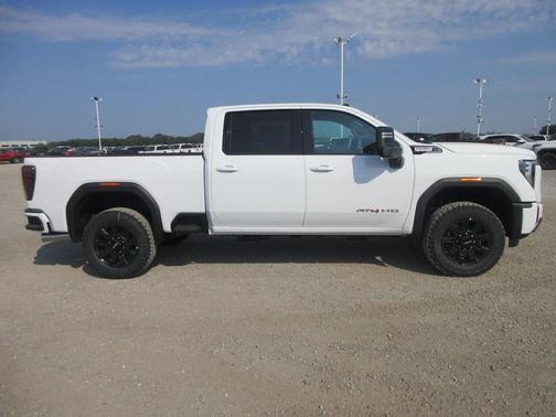2025 GMC Sierra 2500 AT4