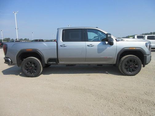 2025 GMC Sierra 2500 AT4