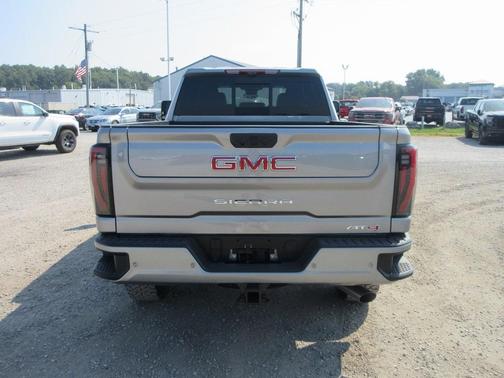 2025 GMC Sierra 2500 AT4