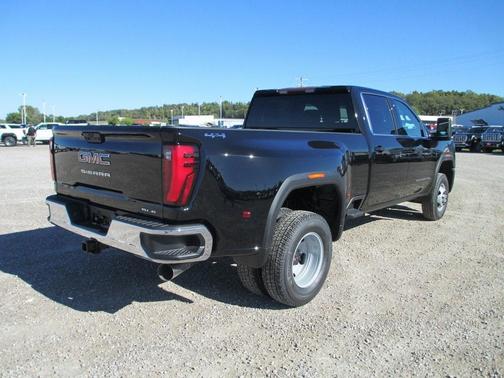 2026 GMC Sierra 3500 SLE