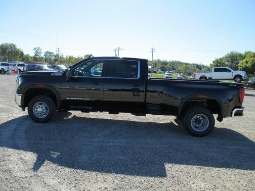 2026 GMC Sierra 3500 SLE