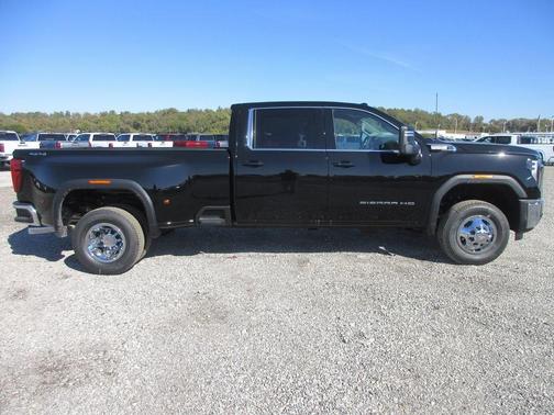 2026 GMC Sierra 3500 SLE