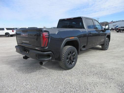 2025 GMC Sierra 2500 AT4