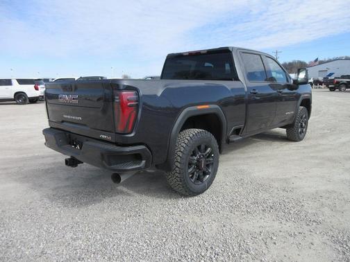 2025 GMC Sierra 2500 AT4