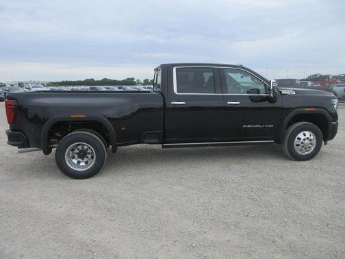 Onyx Black 2026 GMC Sierra 3500 Denali