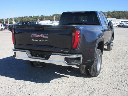 2026 GMC Sierra 3500 SLE