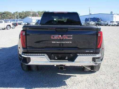 2026 GMC Sierra 3500 SLE