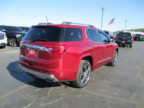 2019 GMC Acadia Denali