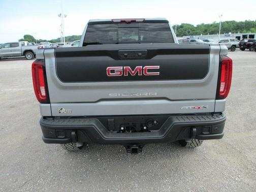 2025 GMC Sierra 1500 AT4X