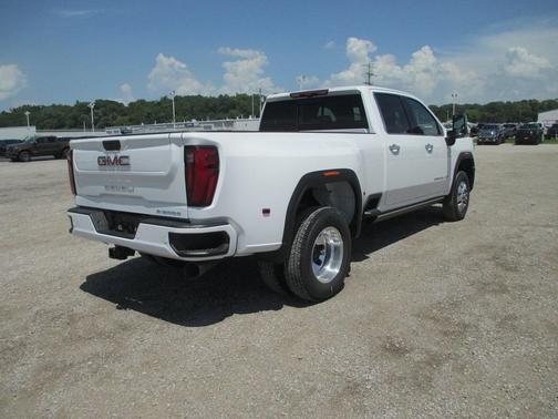 2025 GMC Sierra 3500 Denali