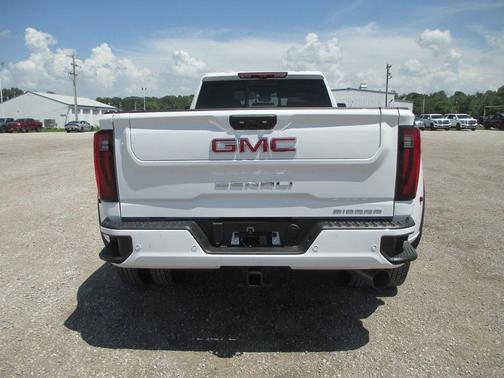 2025 GMC Sierra 3500 Denali
