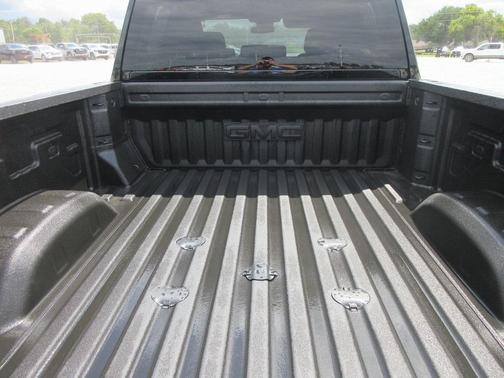 2025 GMC Sierra 2500 SLE