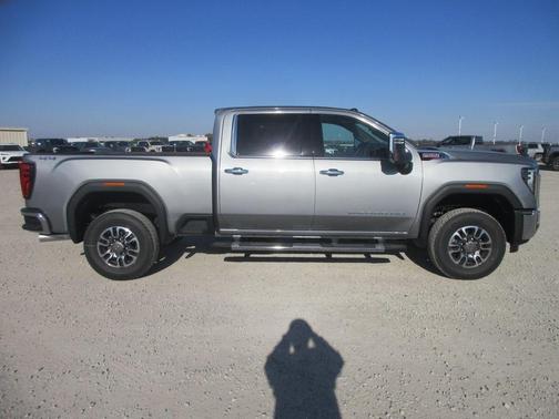 2026 GMC Sierra 2500 SLT