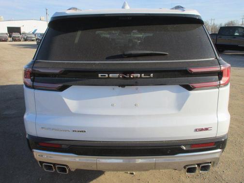 2026 GMC Acadia Denali