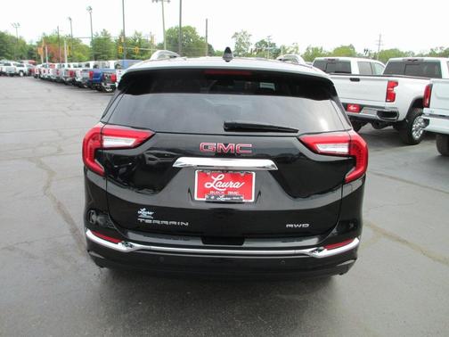 2022 GMC Terrain Denali