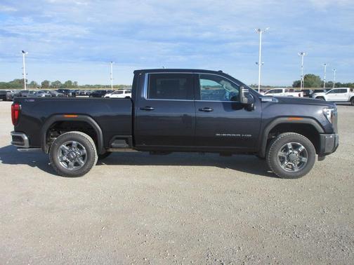 2026 GMC Sierra 2500 SLE