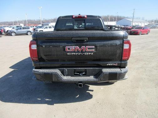 2025 GMC Canyon AT4